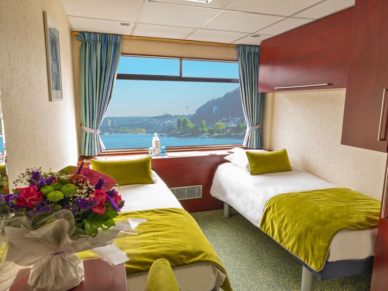 Upper Deck 2 Beds CAT. A